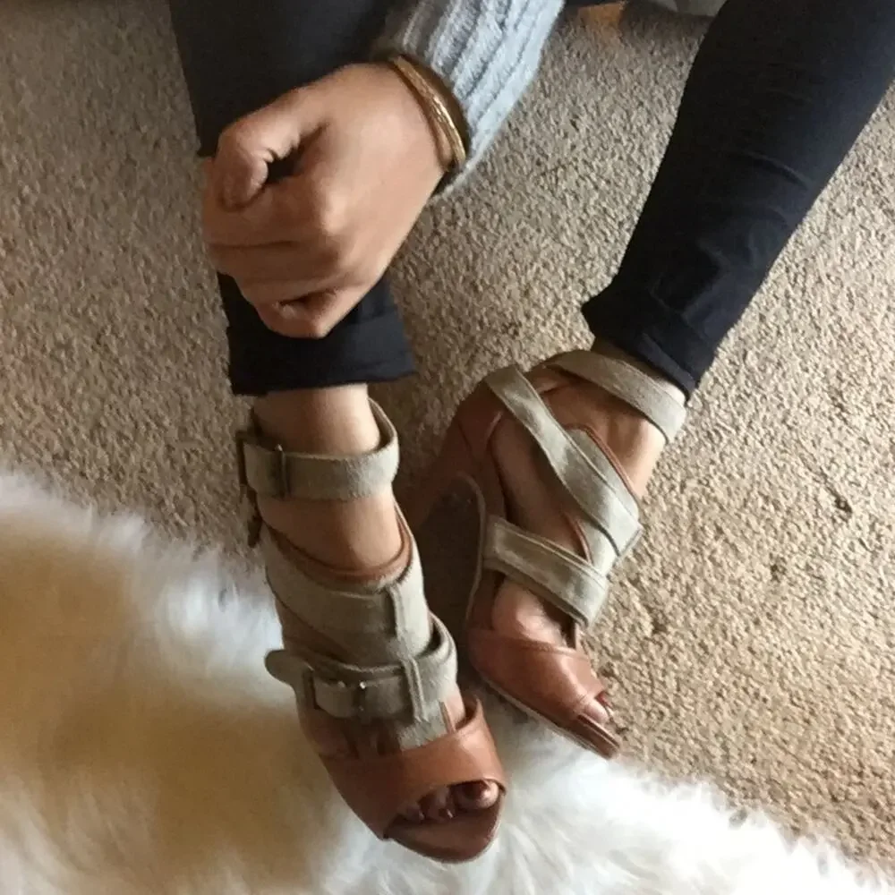 SHOEMINT Brown Strappy Heels